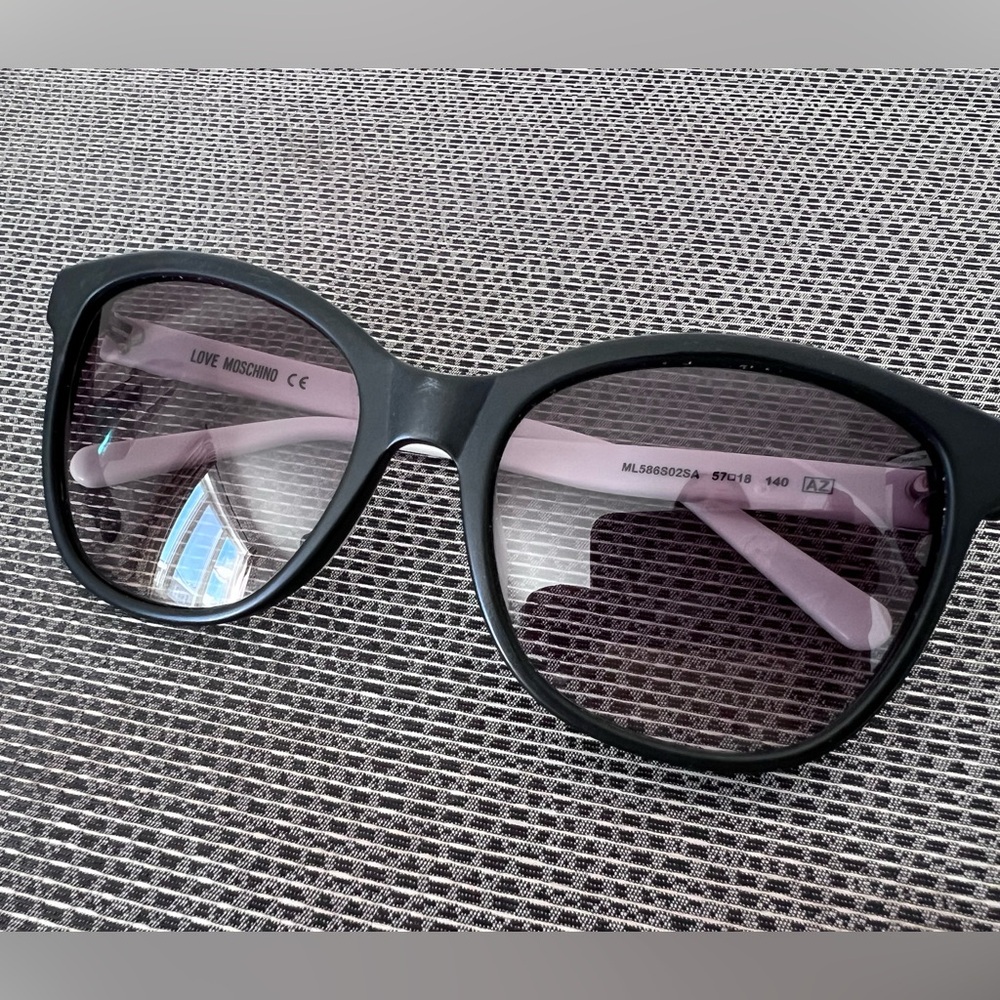 Love Moschino Black n White Sunglasses